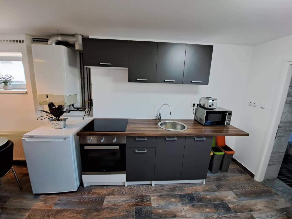 Apartman Megolina วาราชดีน ภายนอก รูปภาพ