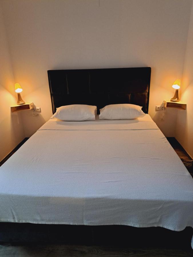 Apartman Megolina วาราชดีน ภายนอก รูปภาพ