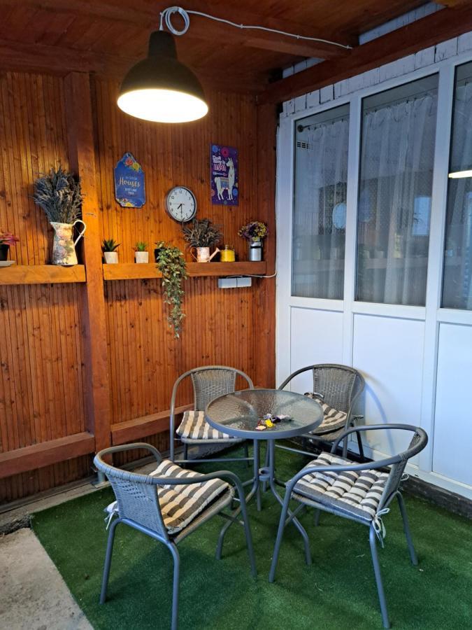 Apartman Megolina วาราชดีน ภายนอก รูปภาพ