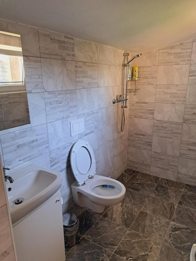 Apartman Megolina วาราชดีน ภายนอก รูปภาพ
