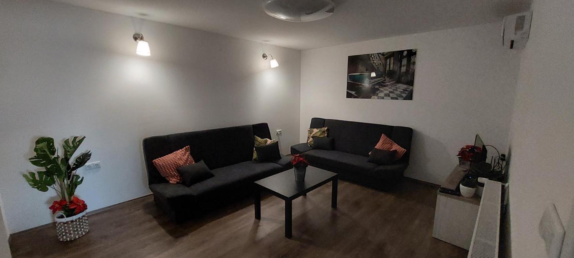 Apartman Megolina วาราชดีน ภายนอก รูปภาพ